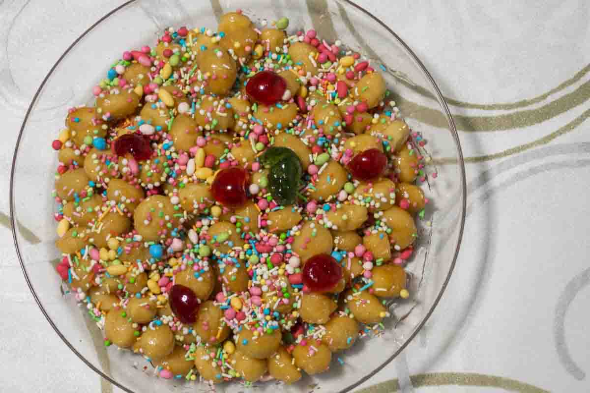 Struffoli e la ricetta napoletana originale